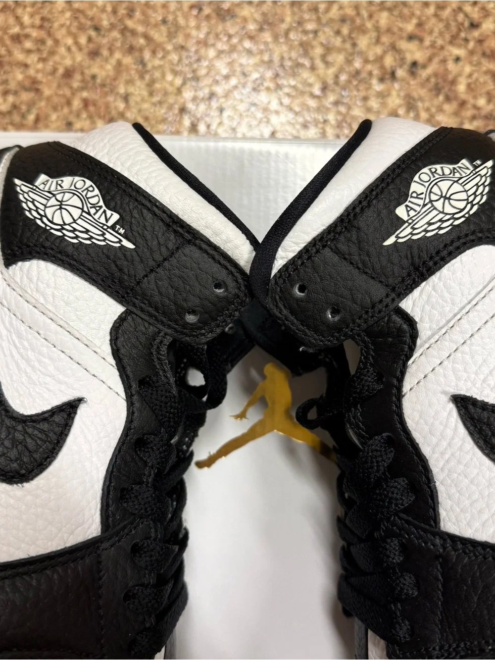 Nike 100% authentic